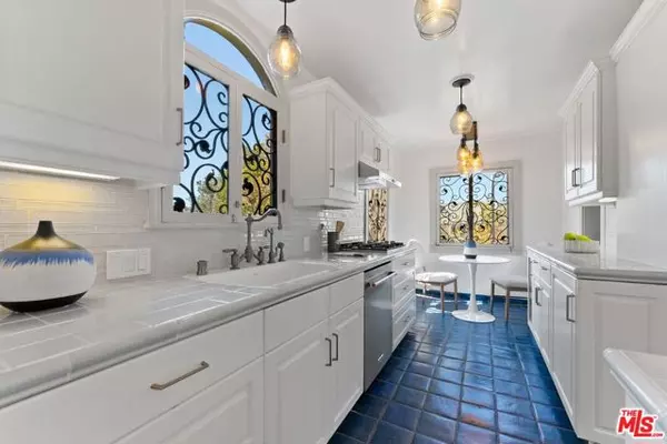 Los Angeles, CA 90025,10320 Mississippi Avenue