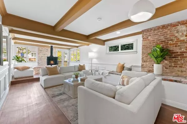 10320 Mississippi Avenue, Los Angeles, CA 90025