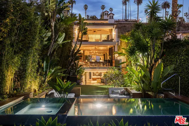 Santa Monica, CA 90403,966 Palisades Beach Road