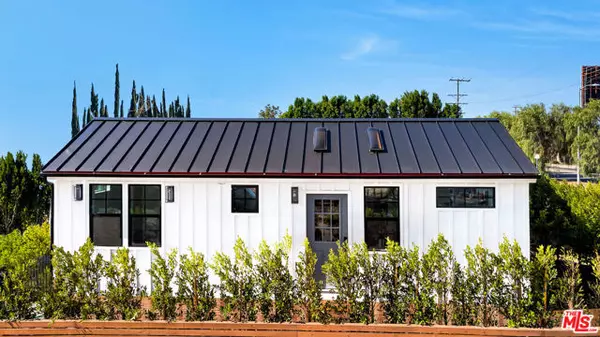 North Hollywood (los Angeles), CA 91606,6761 Case Avenue