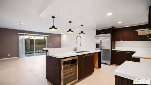 Palm Springs, CA 92264,588 E San Lorenzo Road #104