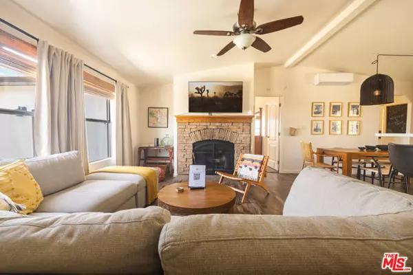 Joshua Tree, CA 92252,60985 Navajo Trail