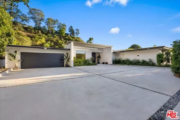 Beverly Hills, CA 90210,1836 Loma Vista Drive