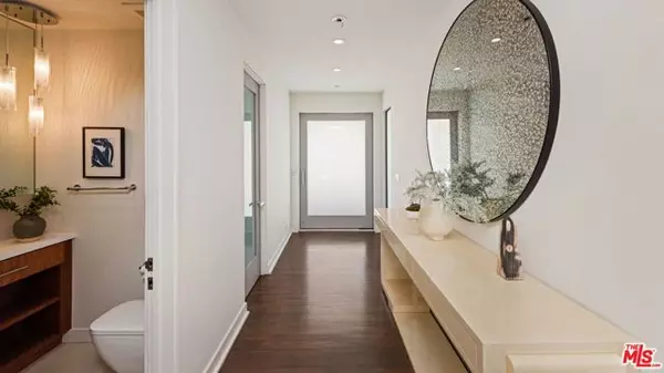 Los Angeles, CA 90069,8540 Hedges Way