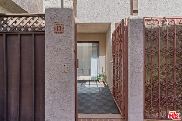 Panorama City (los Angeles), CA 91402,9210 Van Nuys Boulevard #11