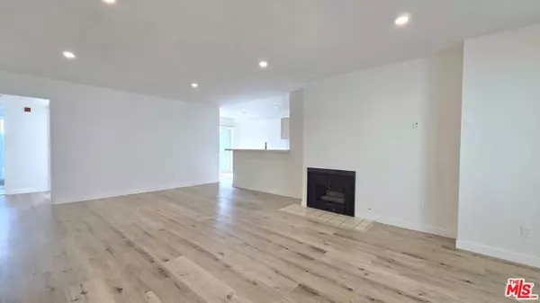 1650 S Bentley Avenue #302, Los Angeles, CA 90025