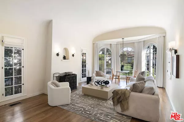 131 S Martel Avenue, Los Angeles, CA 90036