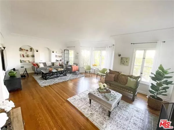 Los Angeles, CA 90048,601 S Sweetzer Avenue