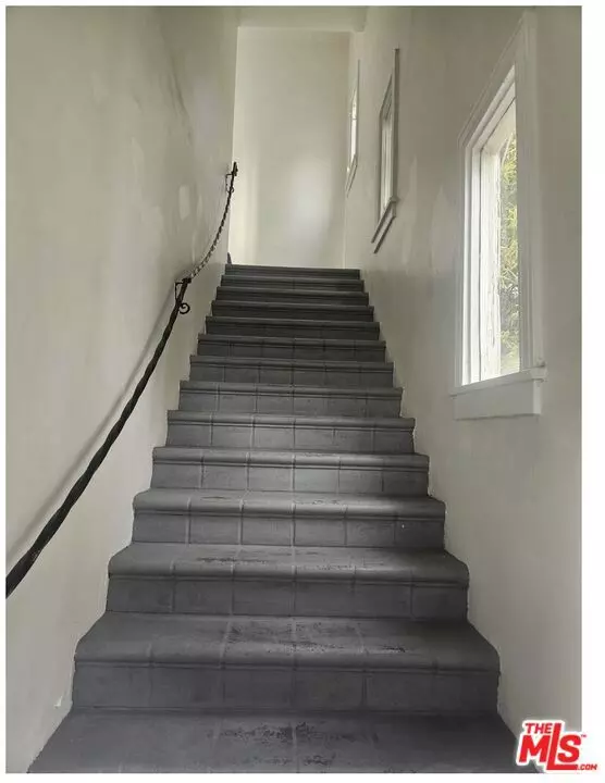 Los Angeles, CA 90048,6407 Orange Street Street