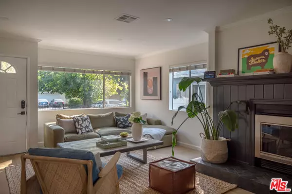 Sherman Oaks, CA 91423,4827 Tilden Avenue