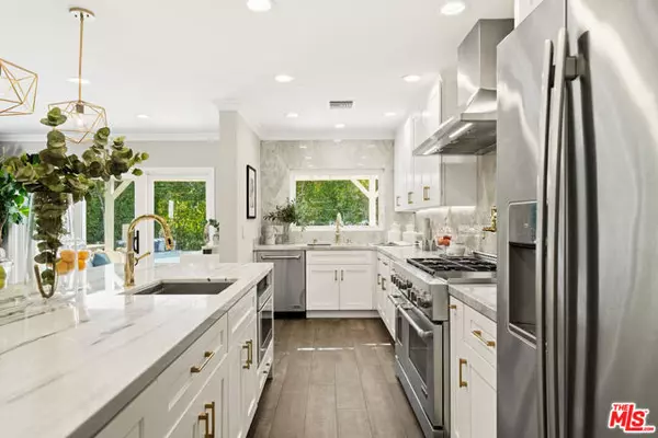 Studio City (los Angeles), CA 91604,12700 Hortense Street