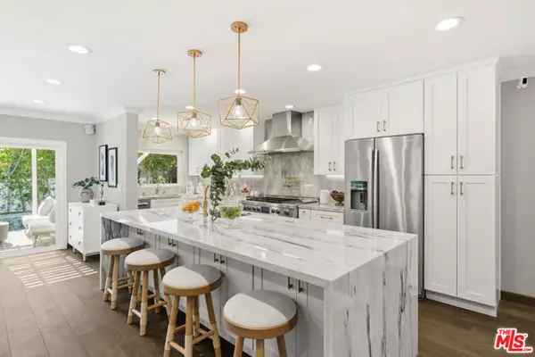 Studio City (los Angeles), CA 91604,12700 Hortense Street