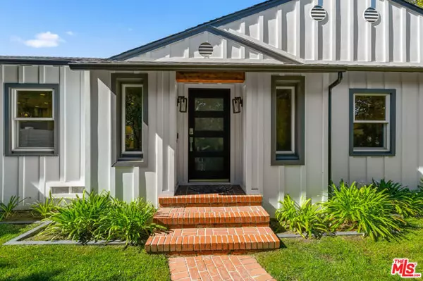 Studio City (los Angeles), CA 91604,12700 Hortense Street