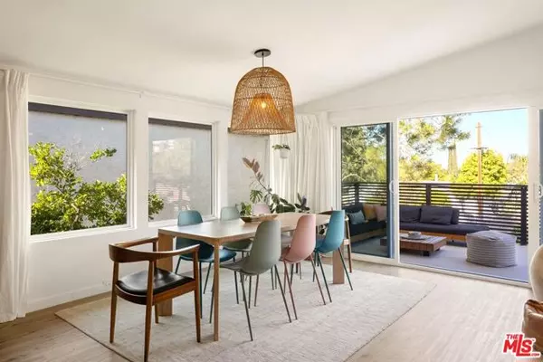 Woodland Hills (los Angeles), CA 91364,21434 Salamanca Avenue