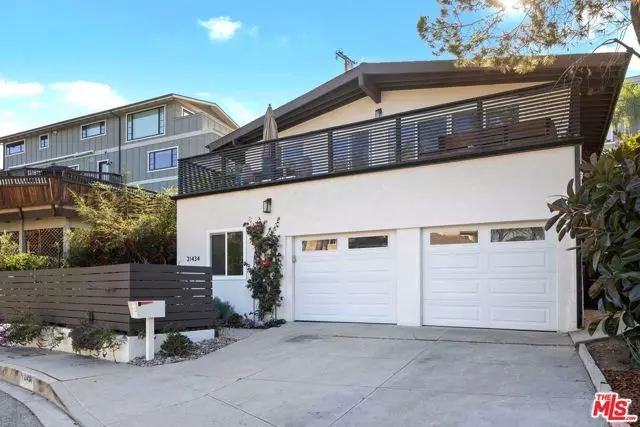 Woodland Hills (los Angeles), CA 91364,21434 Salamanca Avenue