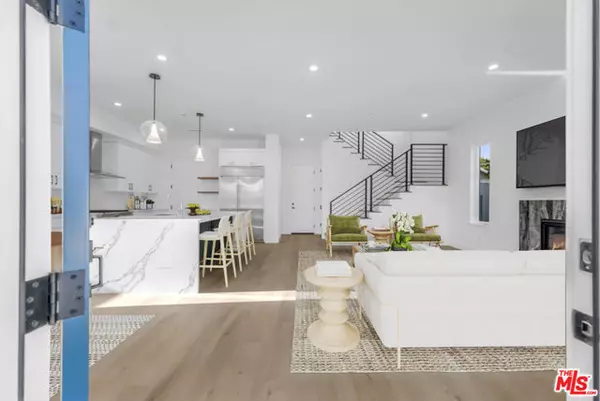 Los Angeles, CA 90034,3137 Curts Avenue