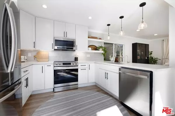 Calabasas, CA 91302,23351 Park Sorrento #71