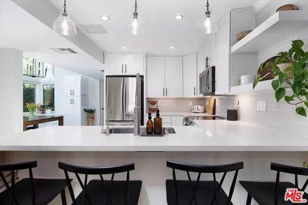 Calabasas, CA 91302,23351 Park Sorrento #71