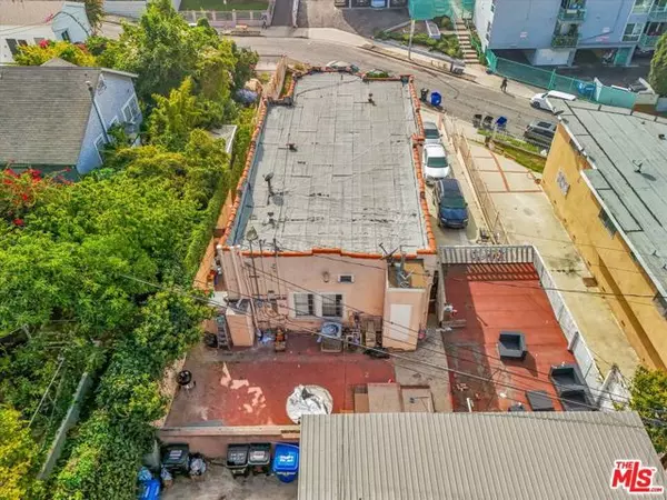 Los Angeles, CA 90019,4725 St Elmo Drive