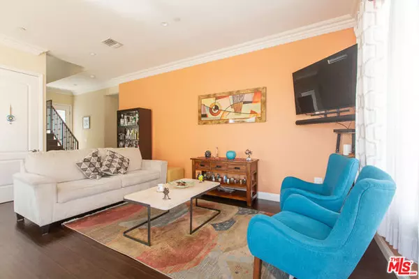 7617 Lilly Way, North Hollywood (los Angeles), CA 91605