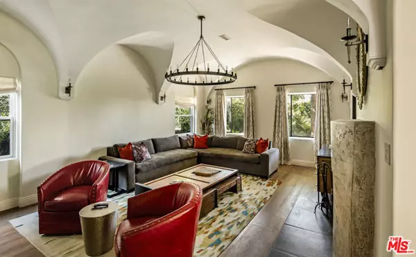 Los Angeles, CA 90019,1000 S Citrus Avenue