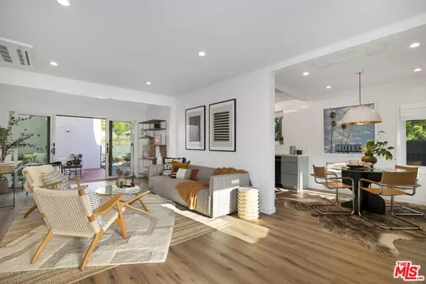 Los Angeles, CA 90066,3744 Redwood Avenue