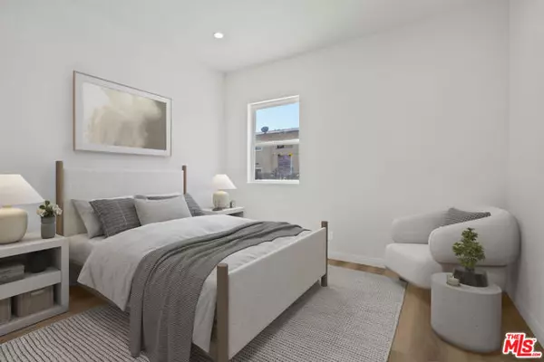 Los Angeles, CA 90006,2694 James M Wood Boulevard