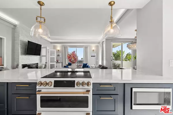 Los Angeles, CA 90046,7250 Franklin Avenue #616