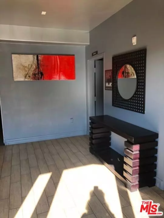 Valley Village, CA 91607,11925 Kling Street #311