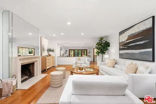 Los Angeles, CA 90049,159 Granville Avenue