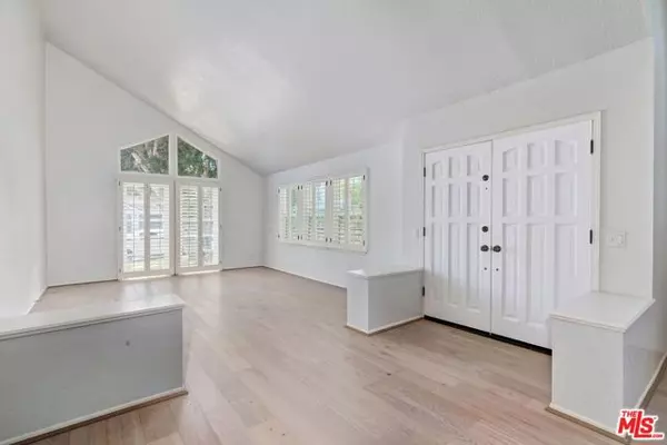 Playa Del Rey (los Angeles), CA 90293,7557 W 82nd Street