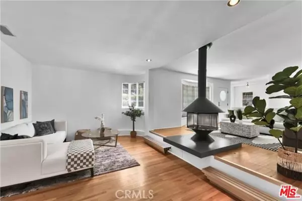 Sherman Oaks (los Angeles), CA 91403,4227 Van Nuys Boulevard