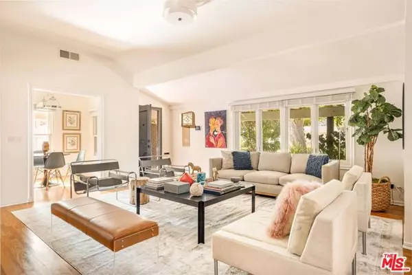 Sherman Oaks, CA 91423,4640 Mary Ellen Avenue