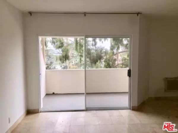 Los Angeles, CA 90027,3949 Los Feliz Boulevard #206