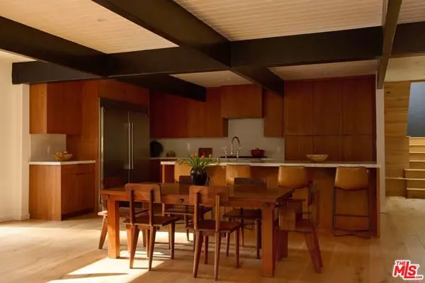 Los Angeles, CA 90046,7720 Firenze Avenue