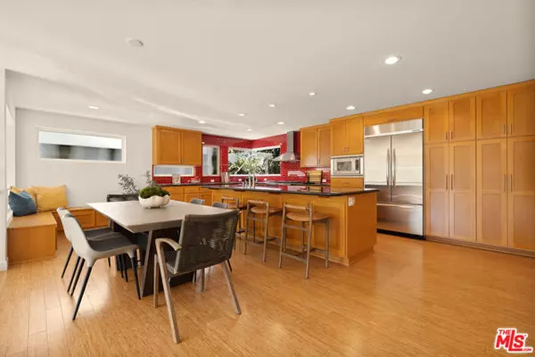 Venice (los Angeles), CA 90291,613 Mildred Avenue