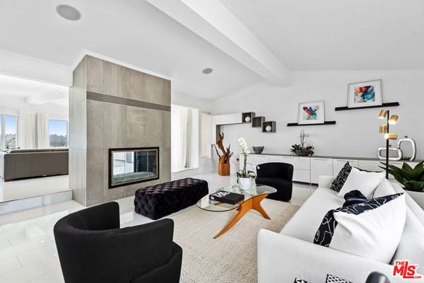 Sherman Oaks, CA 91403,14652 Deervale Place