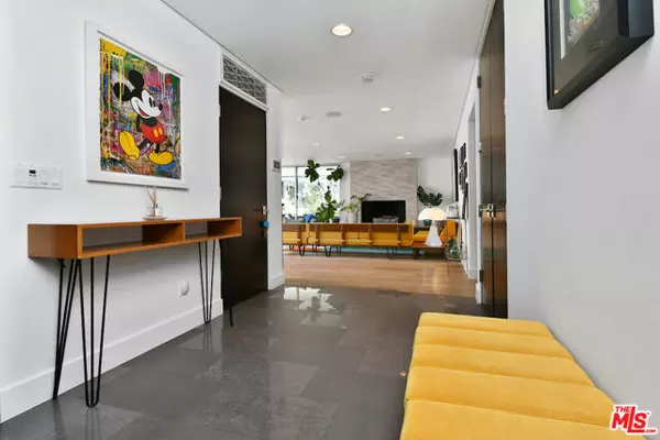 Woodland Hills (los Angeles), CA 91364,20150 Delita Drive