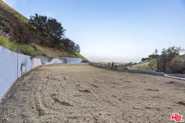 Pacific Palisades (los Angeles), CA 90272,16613 Pequeno Place