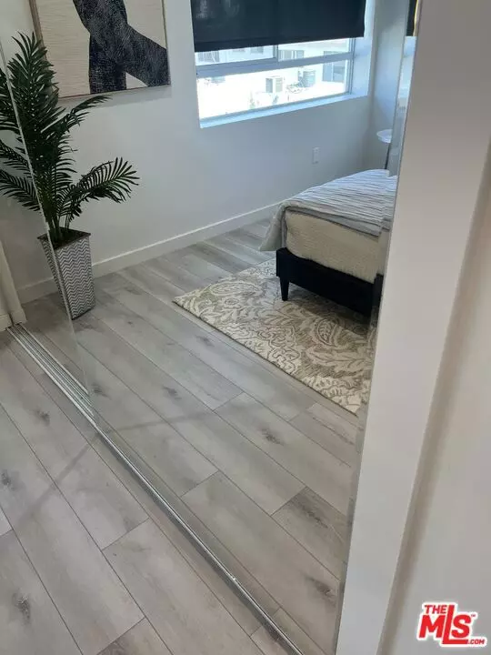 Los Angeles, CA 90048,124 S Croft Avenue #403