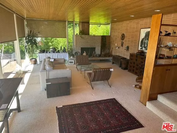 Los Angeles, CA 90049,590 N Tigertail Road