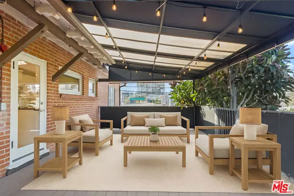 Los Angeles, CA 90048,8467 W 4th Street