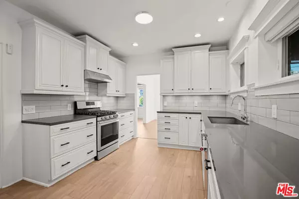 Los Angeles, CA 90048,8467 W 4th Street