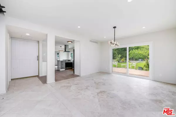 Encino (los Angeles), CA 91436,3643 Ballina Canyon Road