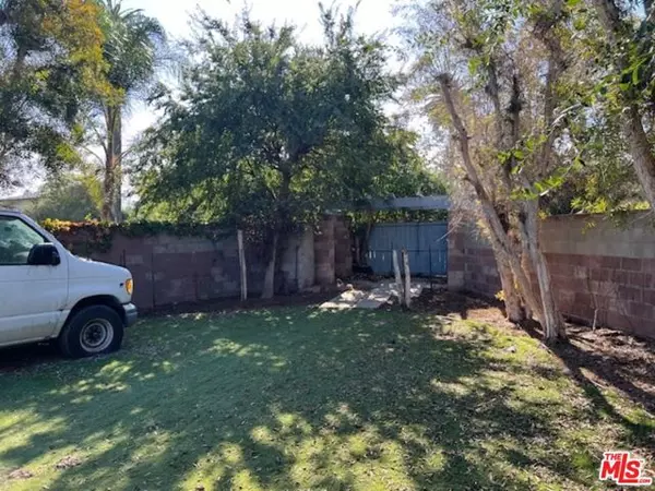 Los Angeles, CA 90066,11920 N Park Avenue