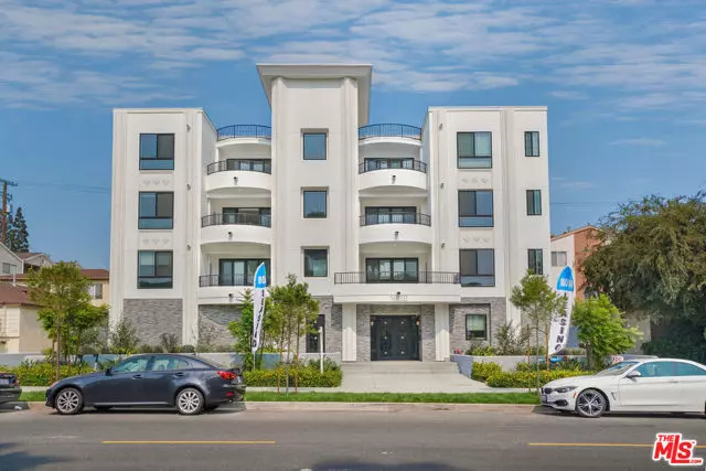 Los Angeles, CA 90025,1832 S Barrington Avenue #202