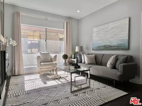 Pasadena, CA 91101,156 S Oak Knoll Avenue #101