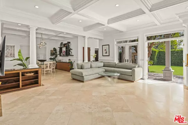 Los Angeles, CA 90066,13222 Rose Avenue