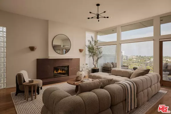 Woodland Hills (los Angeles), CA 91364,5052 Medina Road