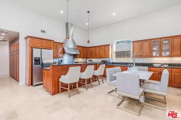 Los Angeles, CA 90066,3718 S Barrington Avenue